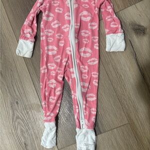 Little Sleepies Kisses